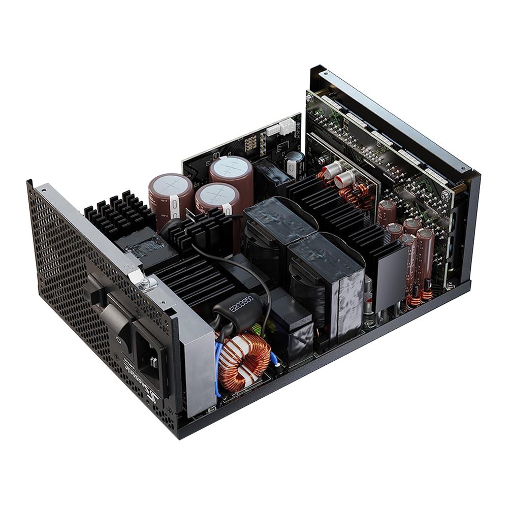 679131 800706 03 front zoom